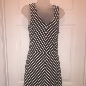 Banana Republic side zip striped dress size 6